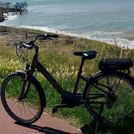 A 1km Des Plages Avec 2 Velos Elec * רויאן