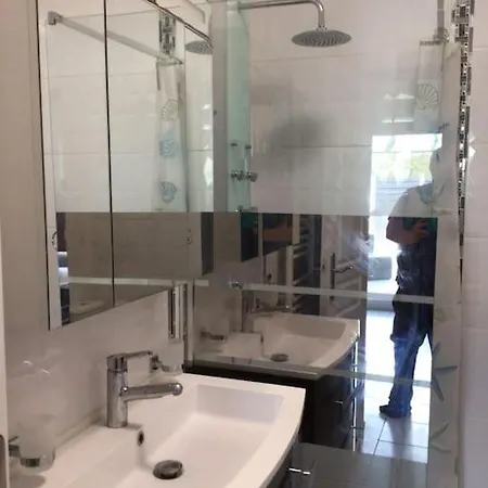 A 1km Des Plages Avec 2 Velos Elec