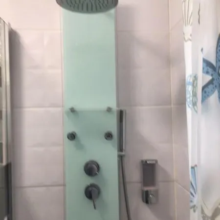 A 1km Des Plages Avec 2 Velos Elec * רויאן